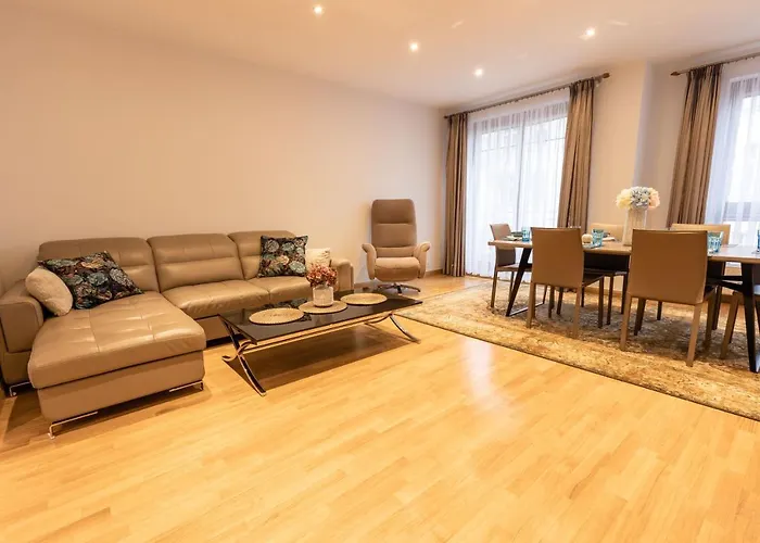 Basha Premium 2 * Sopot